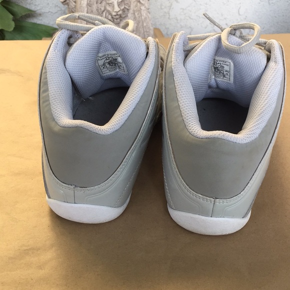 AND1 size 8 light grey like new - Picture 2 of 5